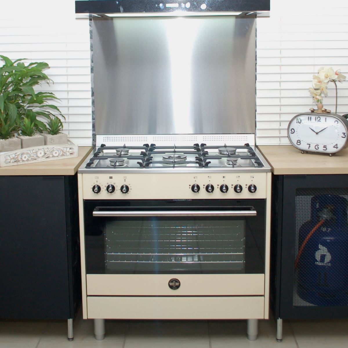 AMERICANA GAS/GAS STOVE