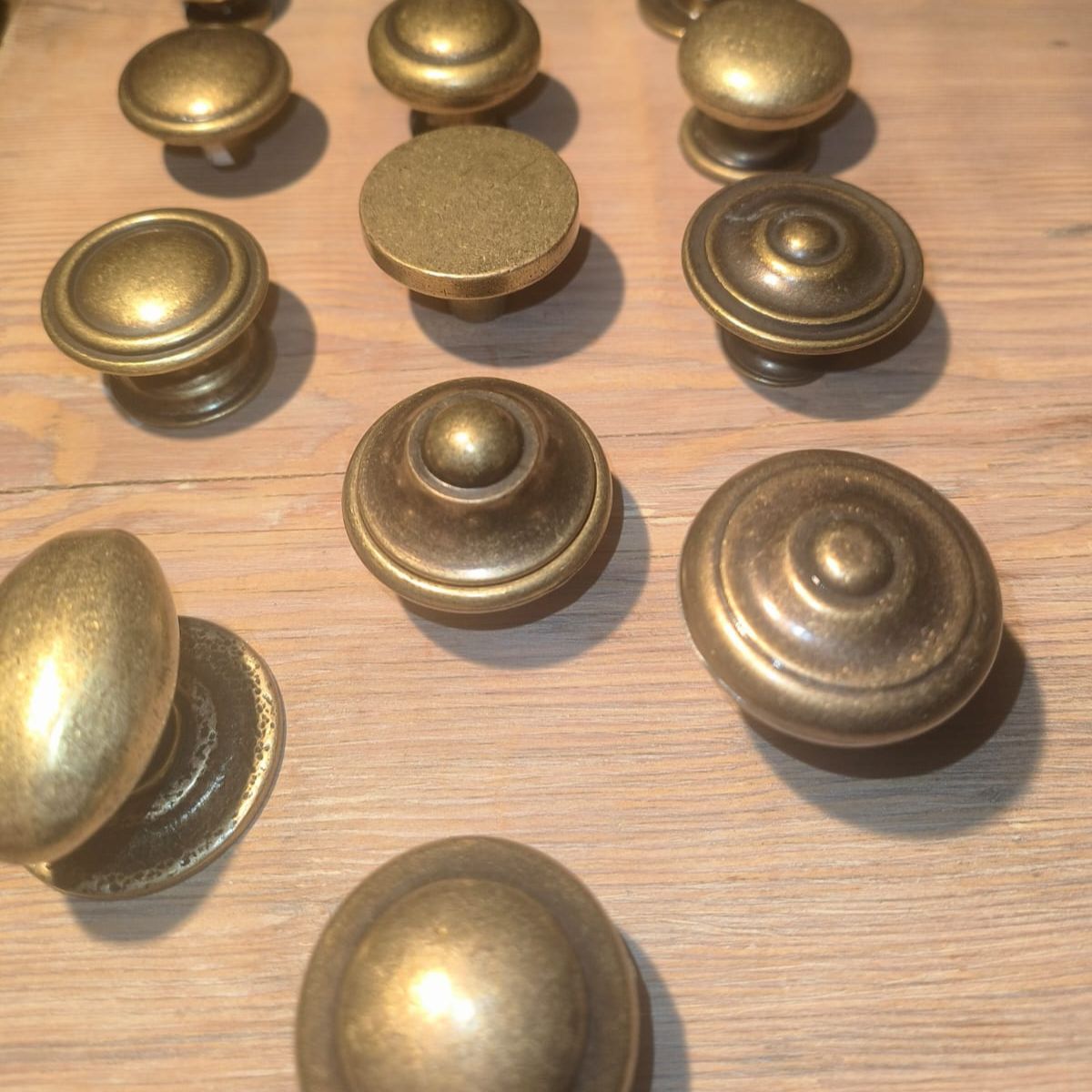 Cupboard door Knob Small Oval on Backplate