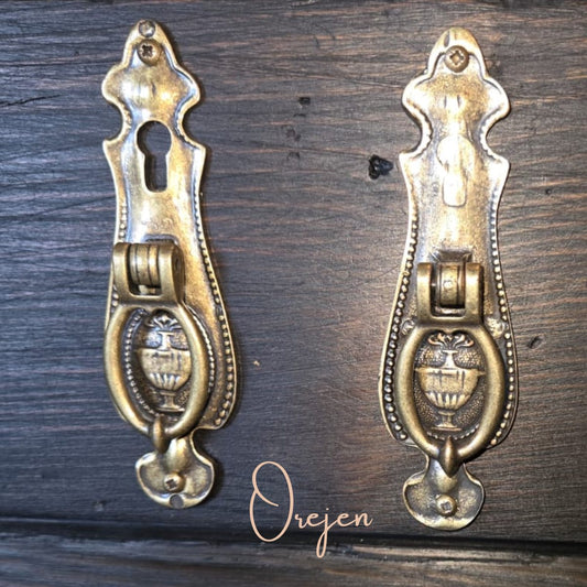 Dropper Handle on Backplate Top Keyhole - 05892