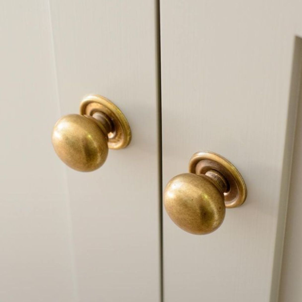 Cupboard Door Knob - Large Smartie