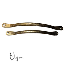 Load image into Gallery viewer, Long 200mm
Short 170mm

Both equally lovely on Built in cupboards or drawers
