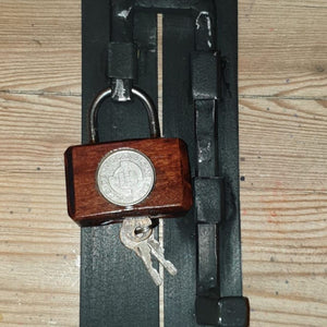 Lockable Bolt 1