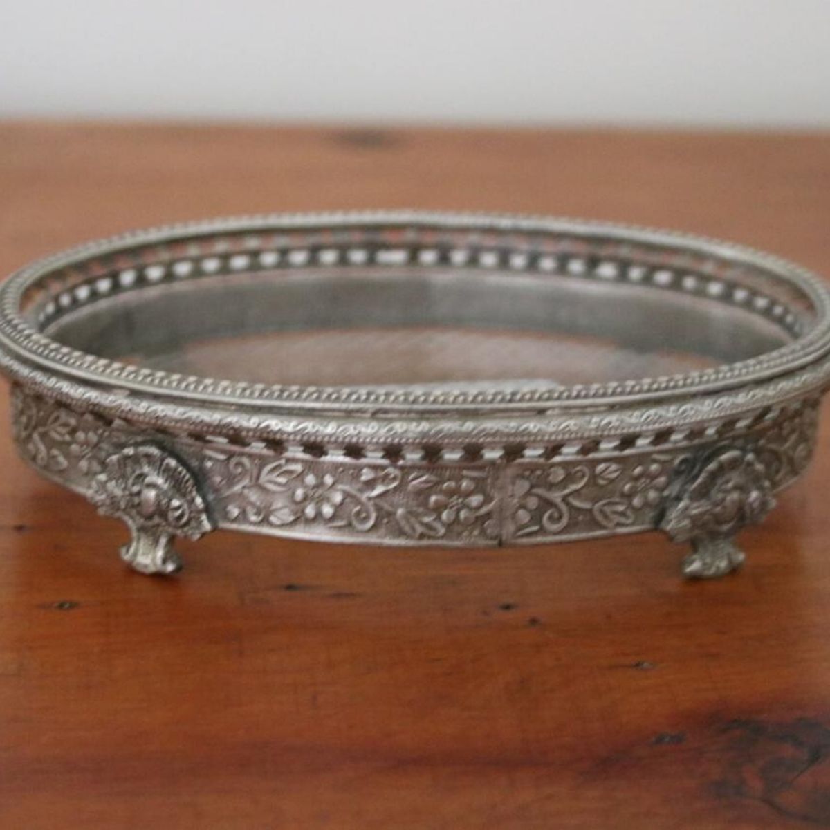 Oval Etched with Glass Soap Dish