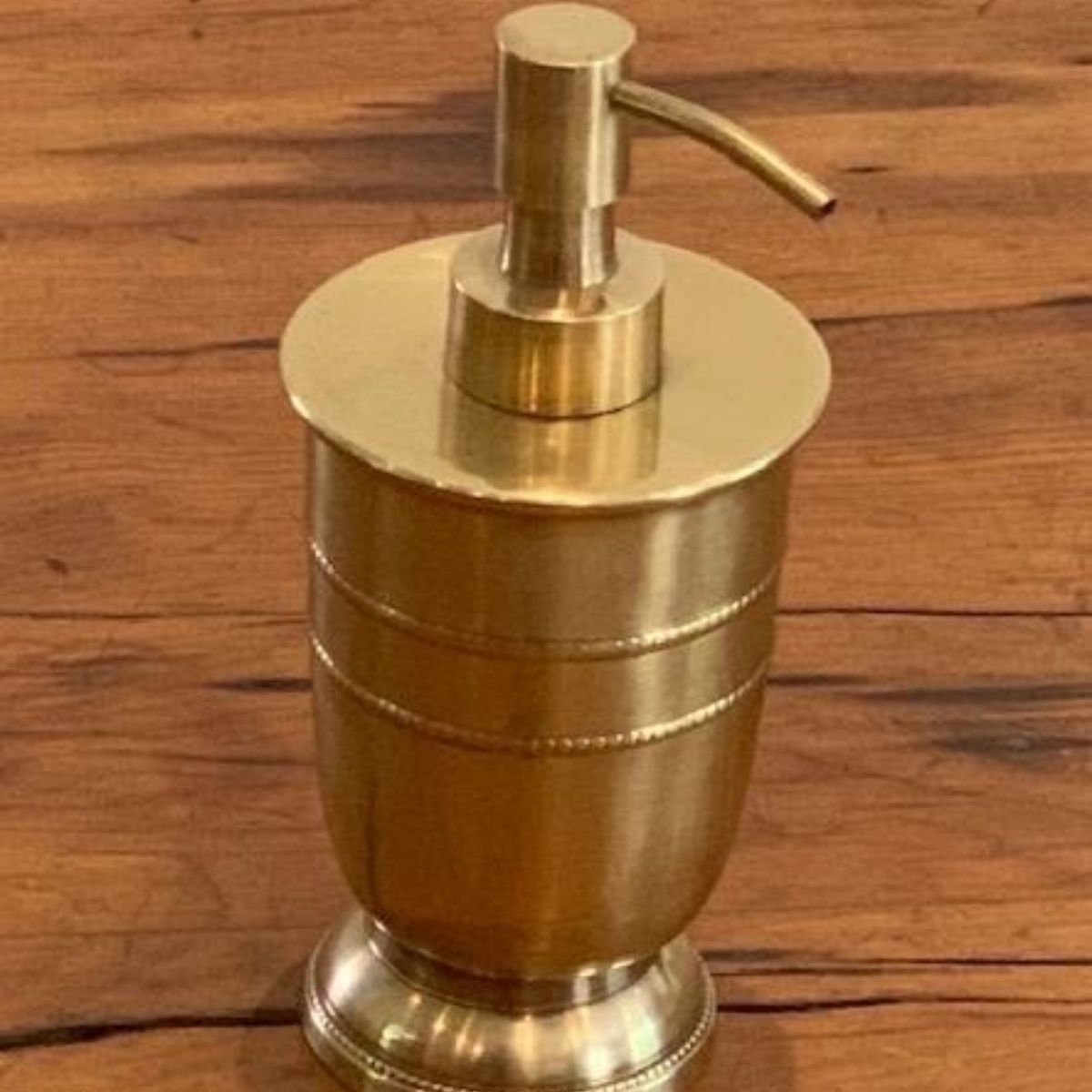 Beaded Soap Dispener Brass – Orejen